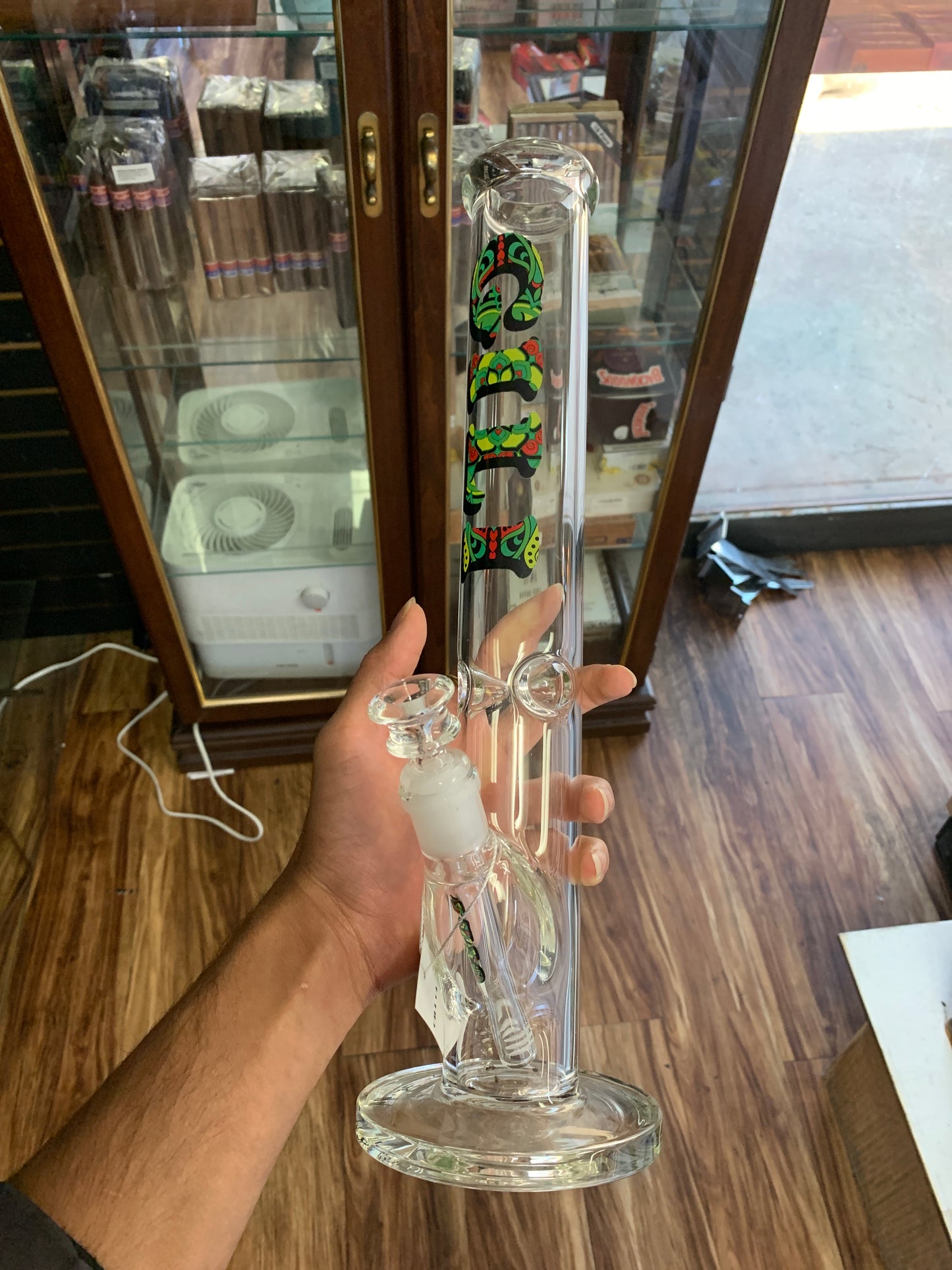 Gili Glass bong